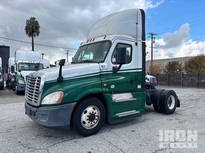 2016 Freightliner Cascadia 125 4x2 S/A Day Cab Truck Tractor