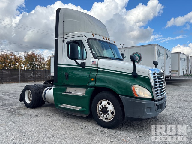 CAMIóN 2016 FREIGHTLINER