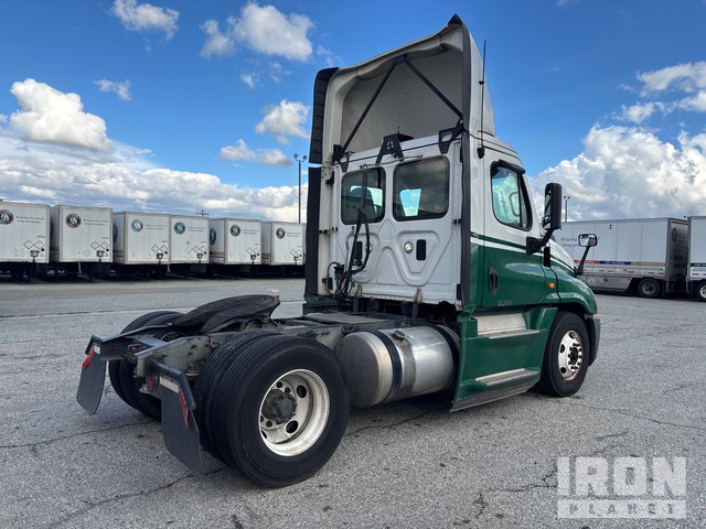 CAMIóN 2016 FREIGHTLINER
