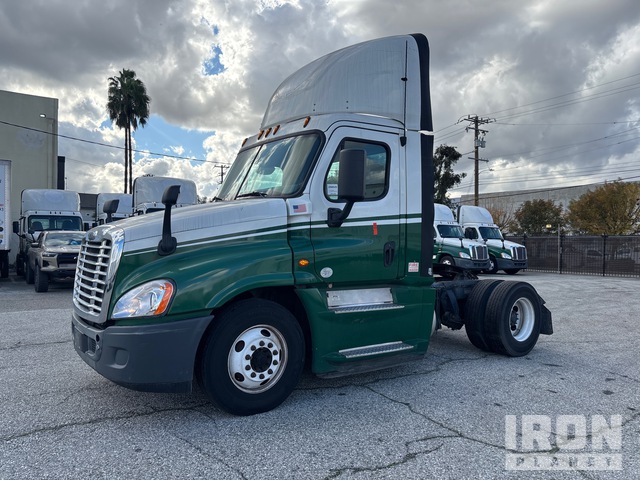 CAMIóN 2016 FREIGHTLINER