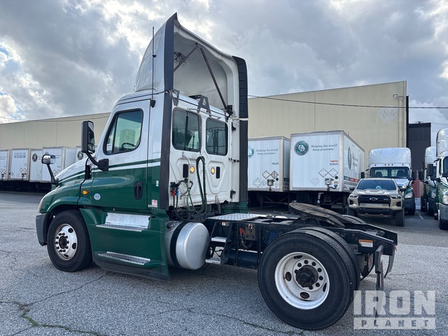 CAMIóN 2016 FREIGHTLINER