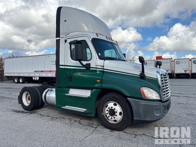 CAMIóN 2016 FREIGHTLINER