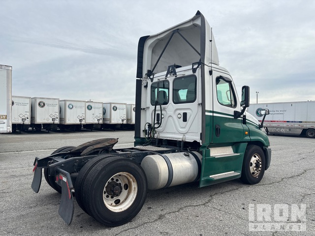 CAMIóN 2016 FREIGHTLINER