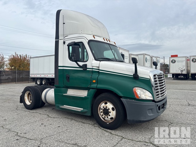 CAMIóN 2016 FREIGHTLINER