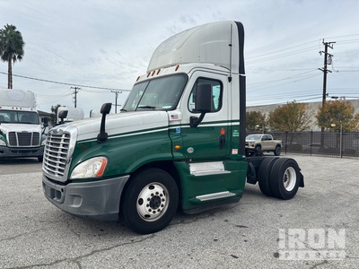 2016 Freightliner Cascadia 125 4x2 S/A Day Cab Truck Tractor