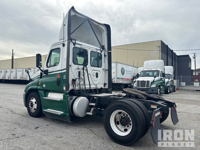 CAMIóN 2016 FREIGHTLINER