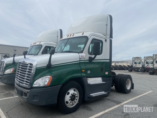 CAMIóN 2016 FREIGHTLINER
