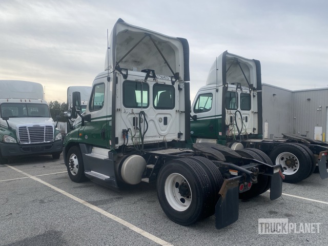 CAMIóN 2016 FREIGHTLINER