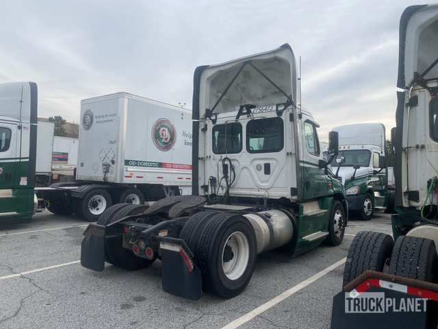 CAMIóN 2016 FREIGHTLINER