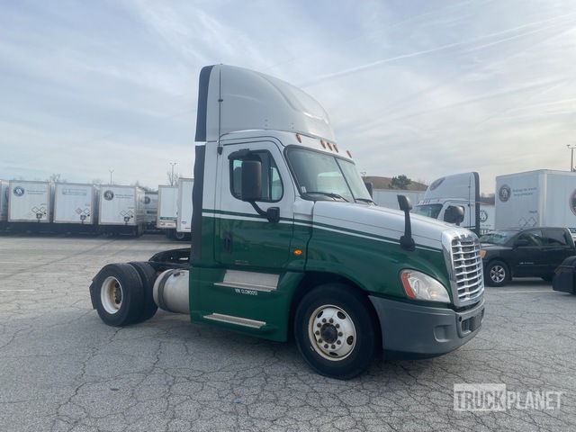 CAMIóN 2016 FREIGHTLINER