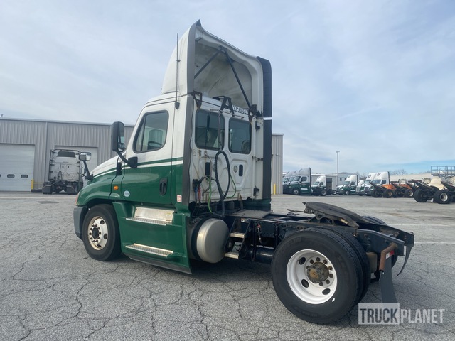 CAMIóN 2016 FREIGHTLINER