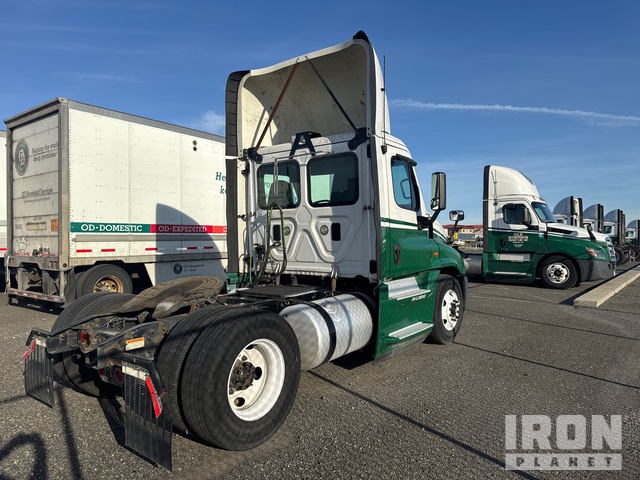 CAMIóN 2016 FREIGHTLINER