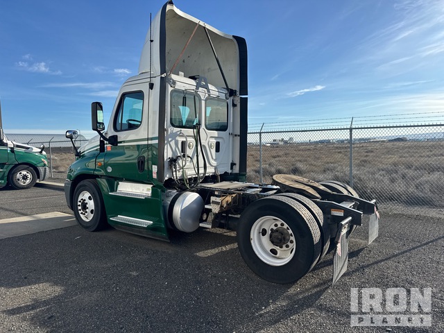 CAMIóN 2016 FREIGHTLINER