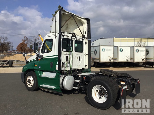 CAMIóN 2016 FREIGHTLINER