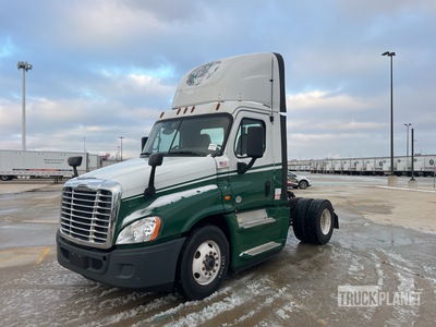 2017 Freightliner CA125 4x2 Cabeza Tractora Cabina Corta