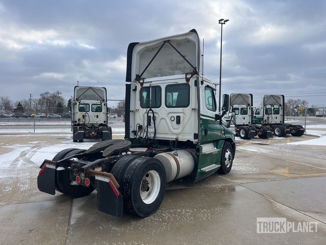 CAMIóN 2017 FREIGHTLINER