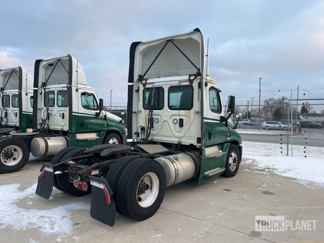 CAMIóN 2017 FREIGHTLINER