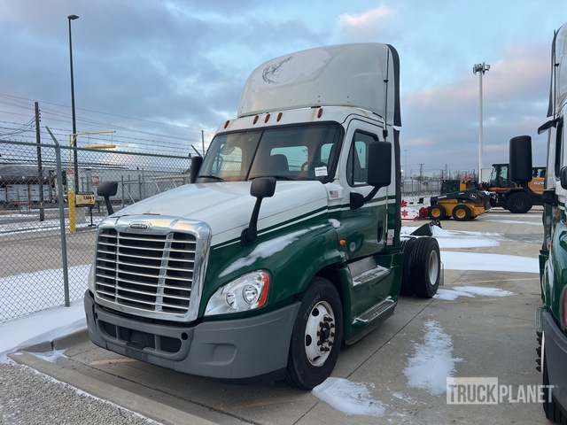 CAMIóN 2016 FREIGHTLINER