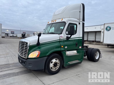 2017 Freightliner CA125 4x2 Ciągnik siodłowy z kabiną dzienną S/A