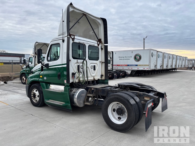 CAMIóN 2017 FREIGHTLINER