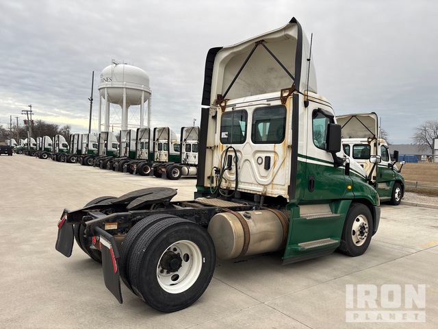 CAMIóN 2017 FREIGHTLINER