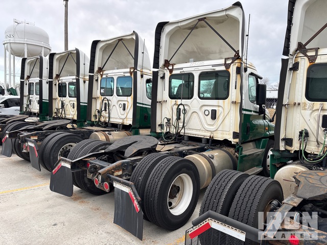 CAMIóN 2017 FREIGHTLINER