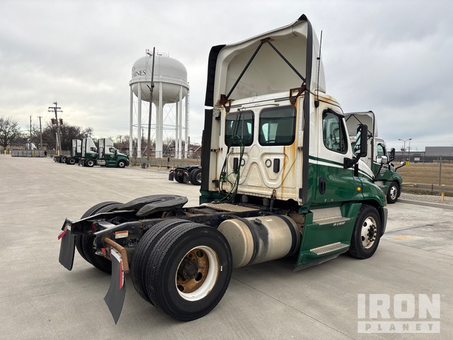 CAMIóN 2017 FREIGHTLINER