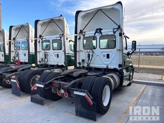 CAMIóN 2016 FREIGHTLINER