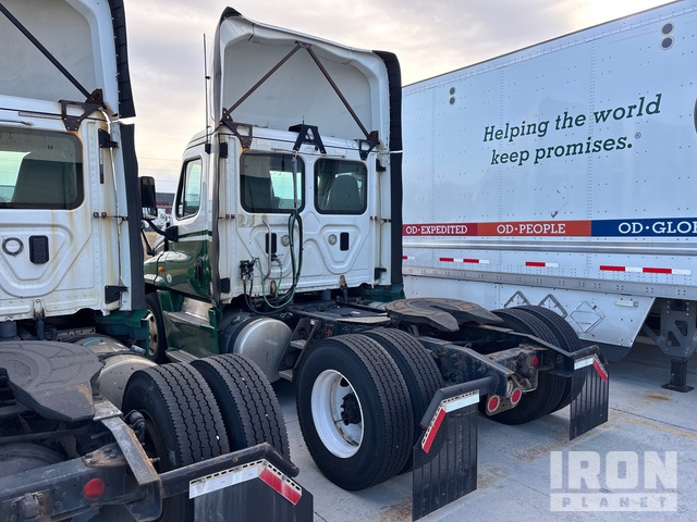 CAMIóN 2016 FREIGHTLINER