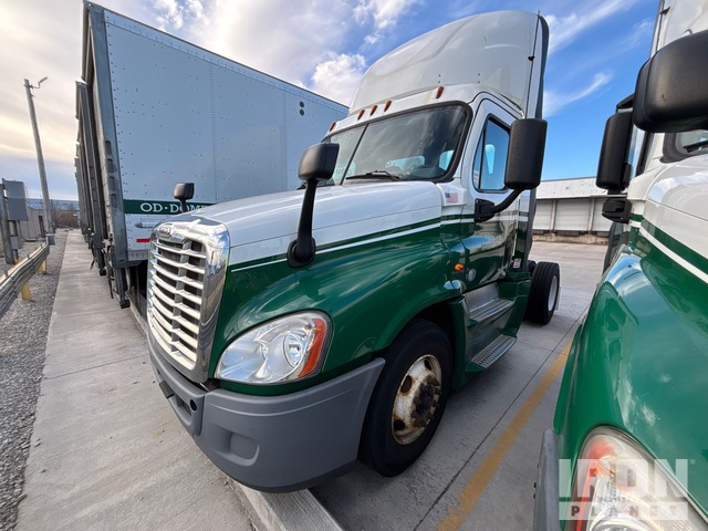 CAMIóN 2016 FREIGHTLINER