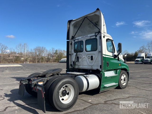 CAMIóN 2017 FREIGHTLINER