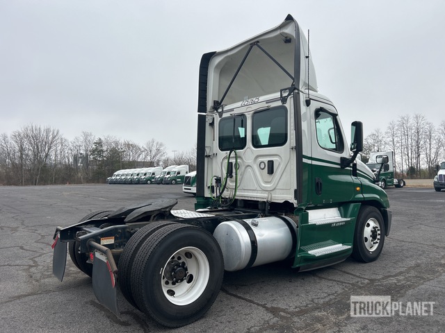 CAMIóN 2017 FREIGHTLINER