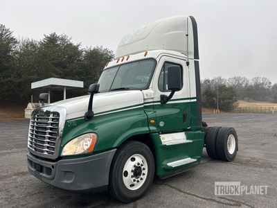 2017 Freightliner Cascadia 125 4x2 S/A Day Cab Truck Tractor