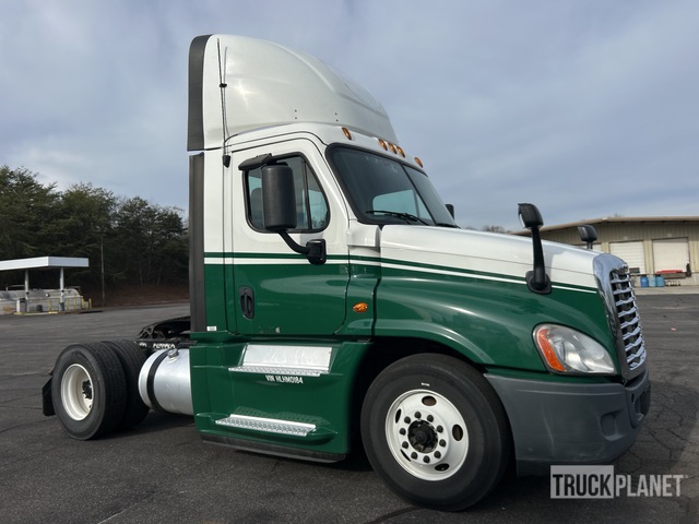 CAMIóN 2017 FREIGHTLINER