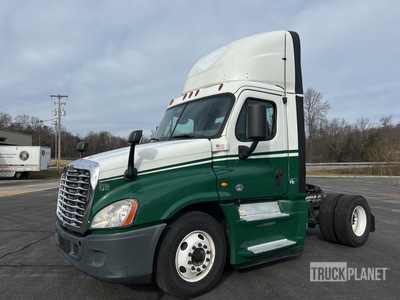 2017 Freightliner Cascadia 125 4x2 S/A Day Cab Truck Tractor