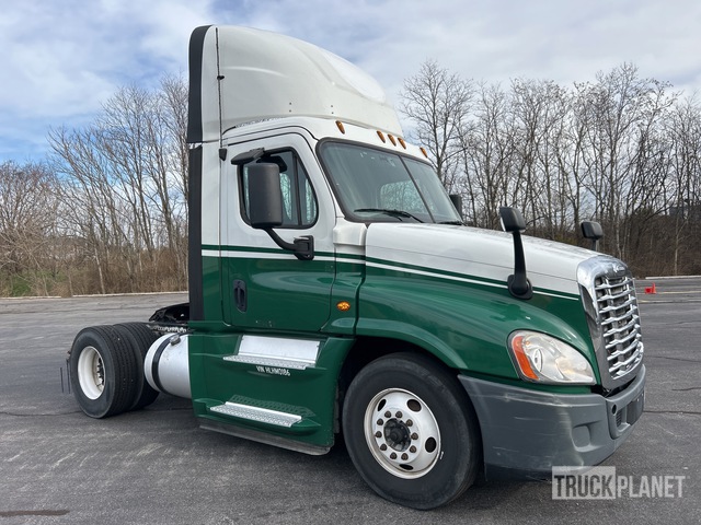 CAMIóN 2017 FREIGHTLINER