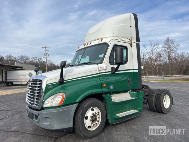 CAMIóN 2016 FREIGHTLINER