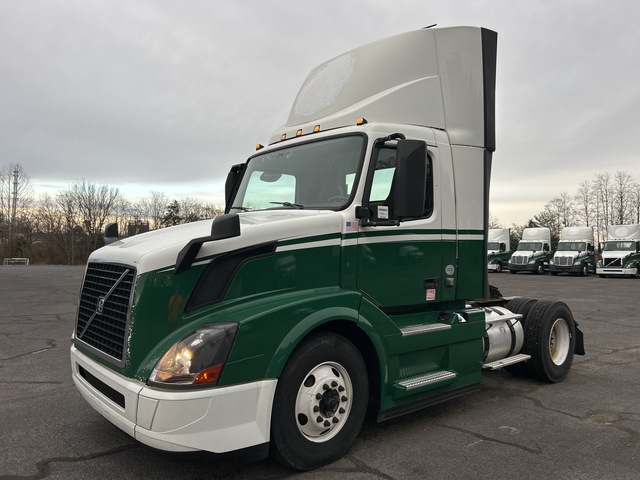 2017 Volvo VNL 4x2 S/A Day Cab Truck Tractor