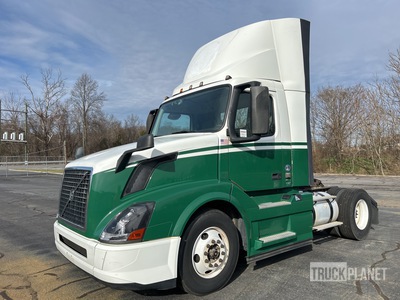 2017 Volvo VNL 4x2 S/A Day Cab Truck Tractor