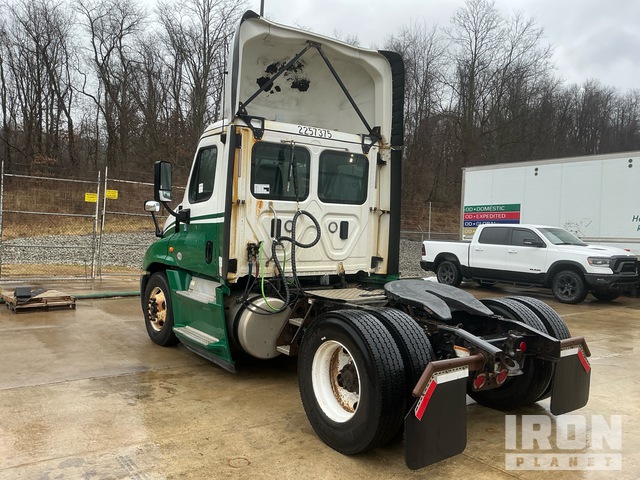 CAMIóN 2017 FREIGHTLINER