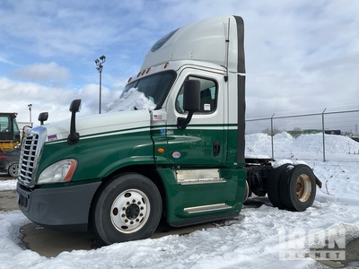 2017 Freightliner CA125 4x2 S/A Day Cab Truck Tractor