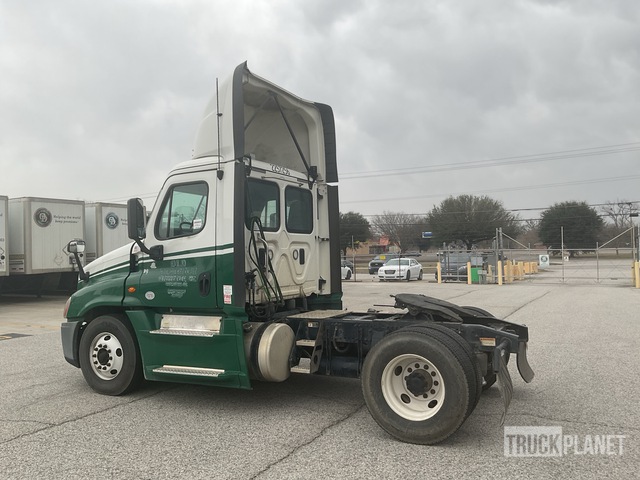 CAMIóN 2017 FREIGHTLINER