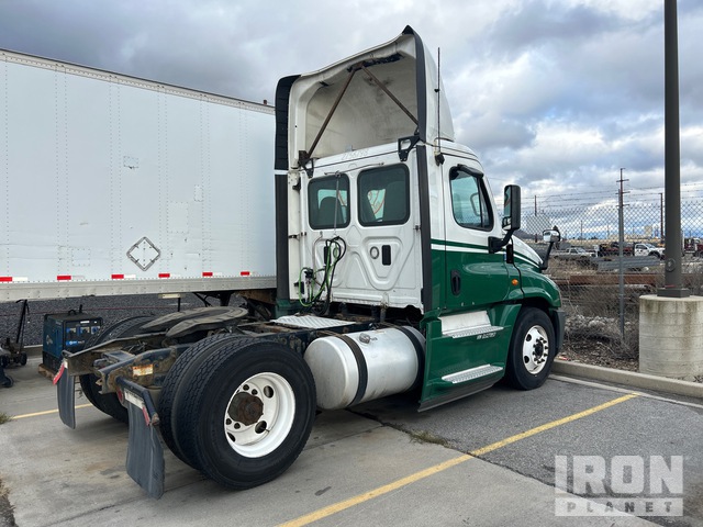 CAMIóN 2016 FREIGHTLINER