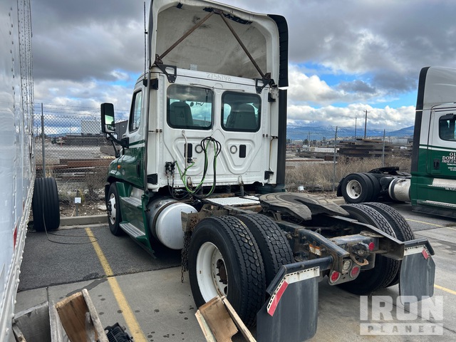 CAMIóN 2016 FREIGHTLINER