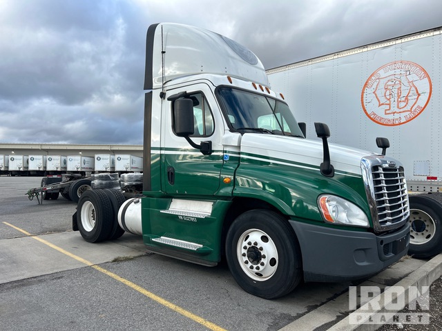 CAMIóN 2016 FREIGHTLINER