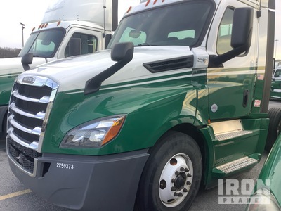 2019 Freightliner Cascadia 126 4x2 S/A Dagcabine Trekker (Inoperable)