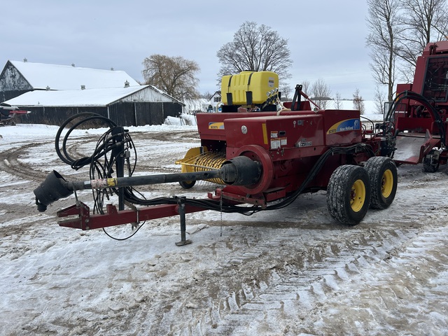 Marcrest Bale Baron 4200T with 2010 New Holland BC5070 small square baler