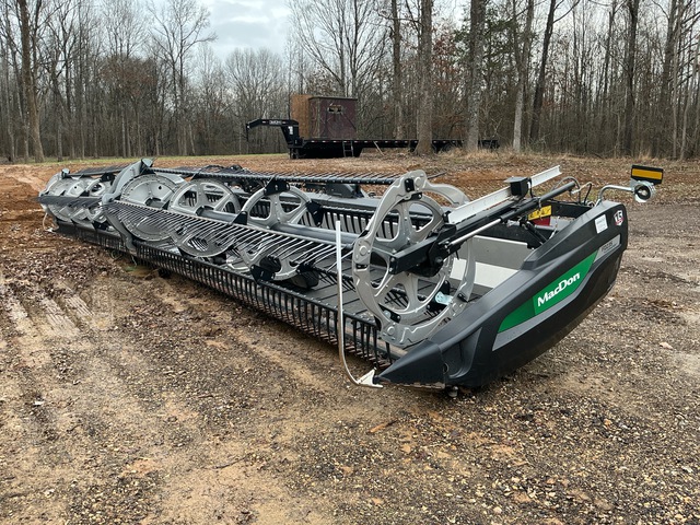2024 MacDon FD235 35 ft Flex Draper Combine Header
