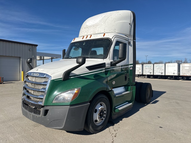2019 Freightliner New Cascadia 4x2 S/A Day Cab Truck Tractor