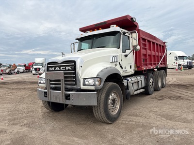 2018 Mack GU713 8x4 Tri/A-kiepwagen